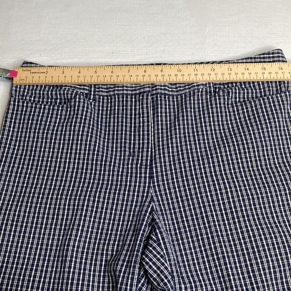 Liz & Co Shorts Blue & White Check Bermuda Shorts - Picture 5 of 11
